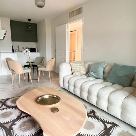 Beautiful Apartment Design Next To The Sea Αντίμπ Εξωτερικό φωτογραφία