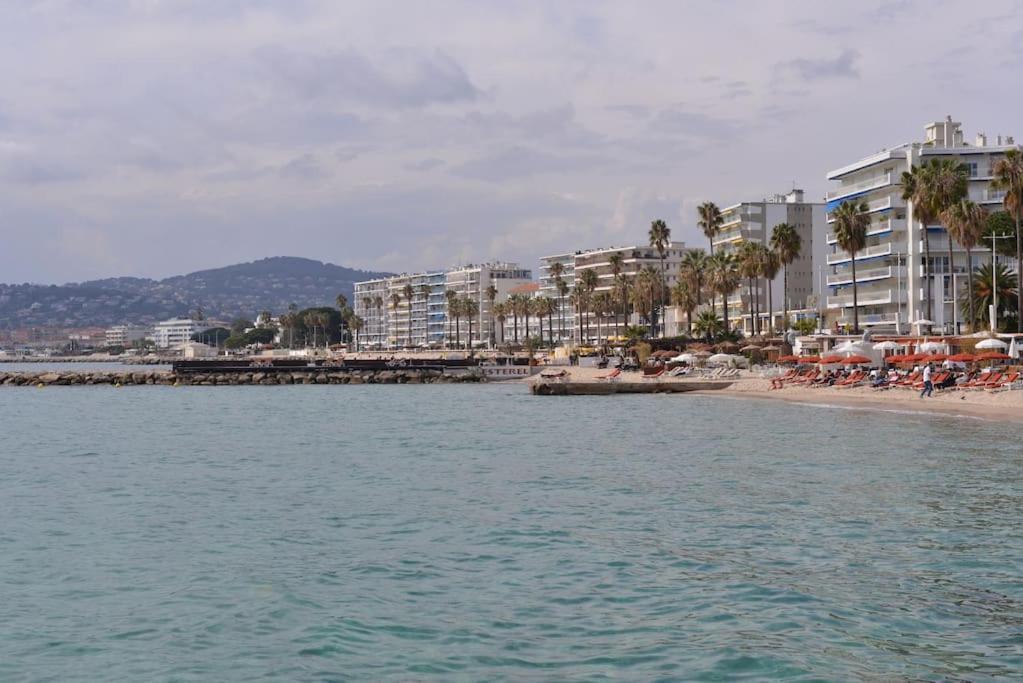 Beautiful Apartment Design Next To The Sea Αντίμπ Εξωτερικό φωτογραφία