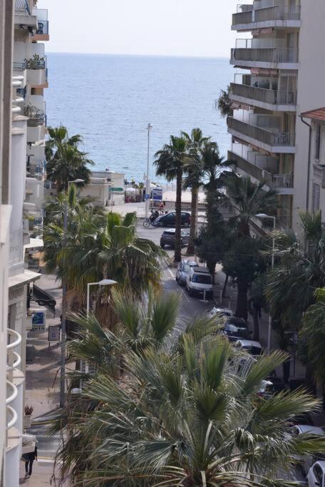 Beautiful Apartment Design Next To The Sea Αντίμπ Εξωτερικό φωτογραφία