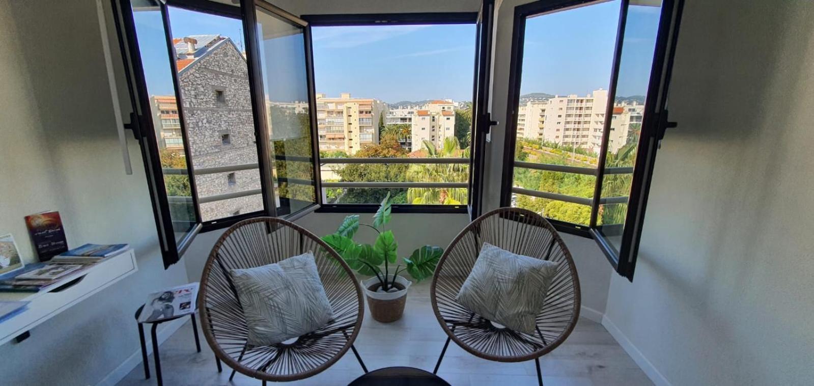 Beautiful Apartment Design Next To The Sea Αντίμπ Εξωτερικό φωτογραφία