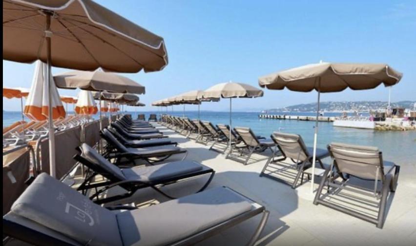 Beautiful Apartment Design Next To The Sea Αντίμπ Εξωτερικό φωτογραφία